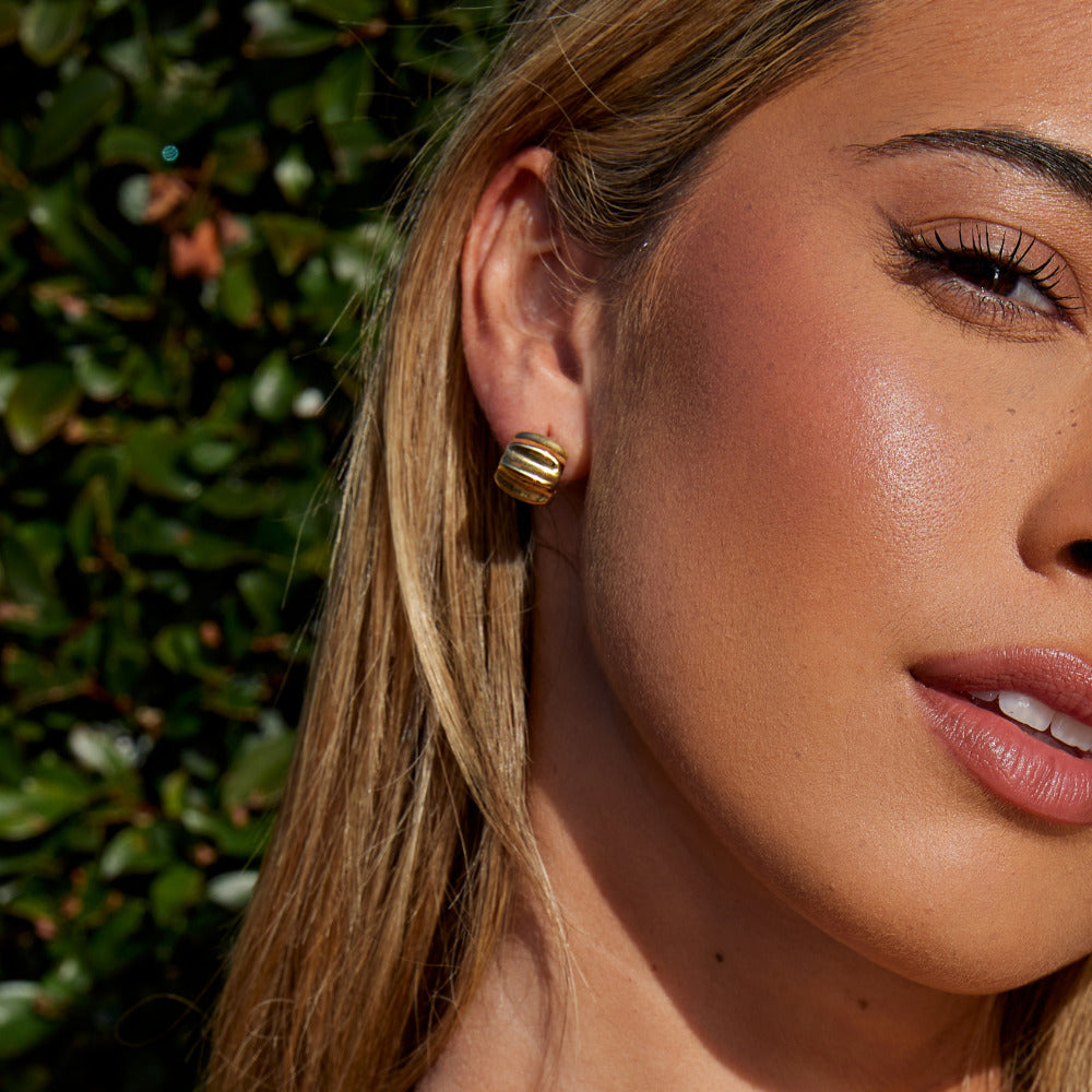 Elsa Mini Wave Hoop Earrings - Beautiful Earth Boutique