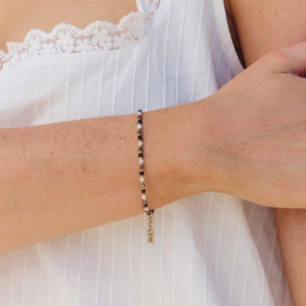 Alashan Monochrome Bead Bracelet