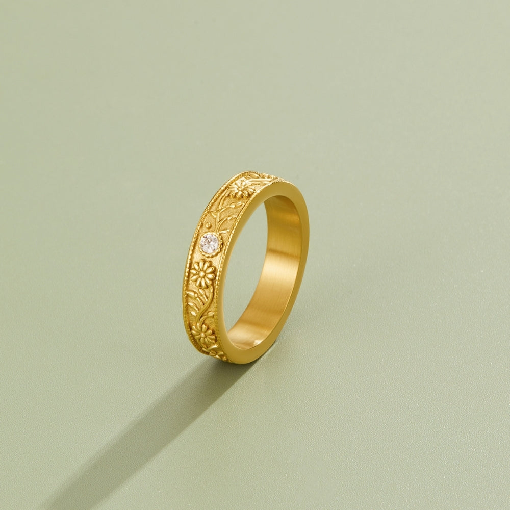 Golden Sculpted Flower Band Ring