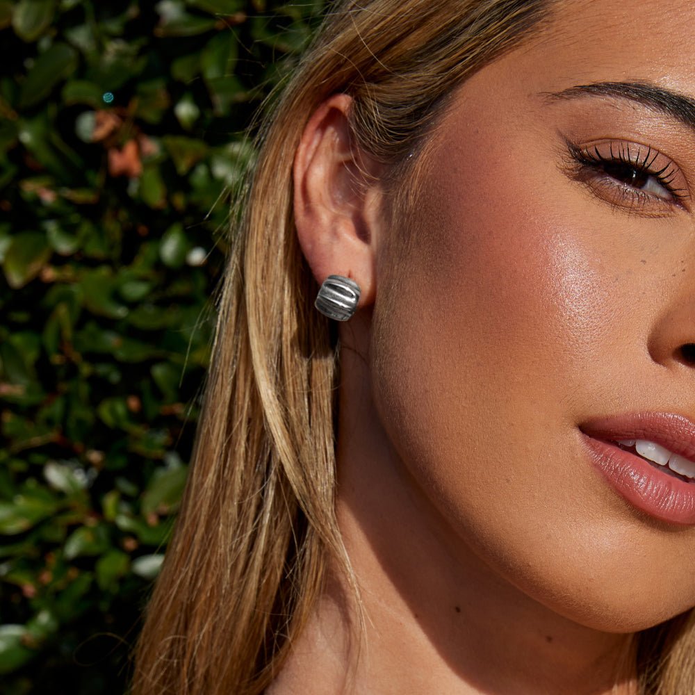 Elsa Mini Wave Silver Hoop Earrings - Beautiful Earth Boutique