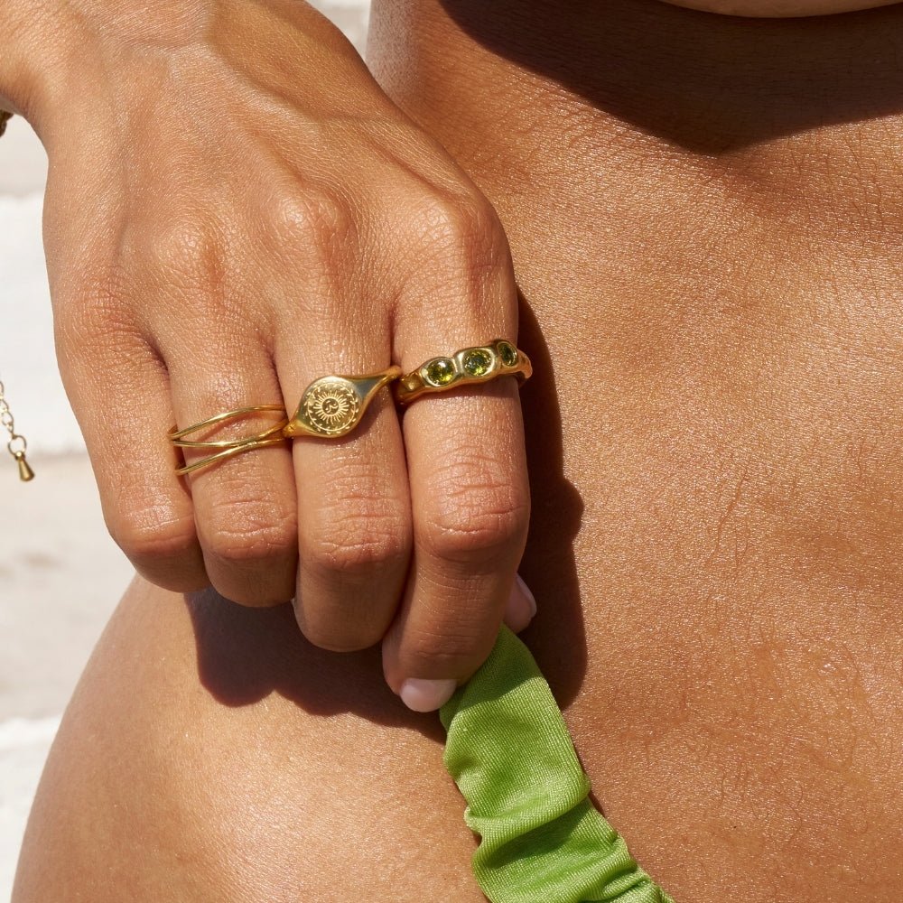 Vintage Peridot Gold Ring - Beautiful Earth Boutique